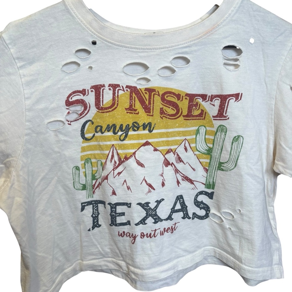 White Graphic Crop Top - Picture 3 of 13